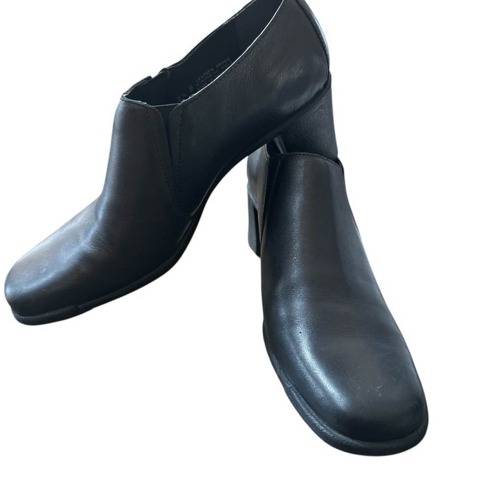 Aerosoles Riputation Black Leather Ankle Boots Booties w/ Box Size 8.5B